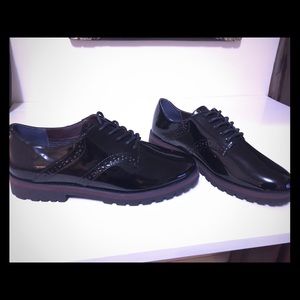 NWOB NINE WEST Patent Leather Oxford Loafer